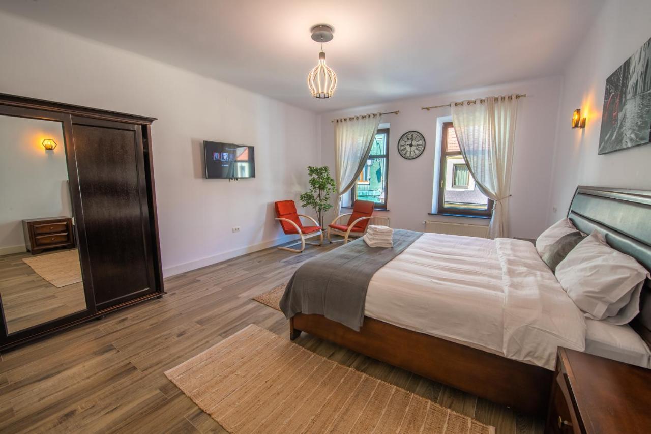 Old Town Suites Brasov Exterior photo